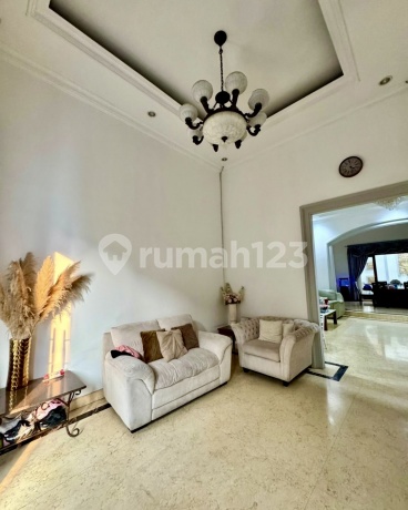 Rumah Pik Manyar Permai 3 Lantai (9X25m) Rumah Pik Manyar Permai 3 Lantai (9X25m)