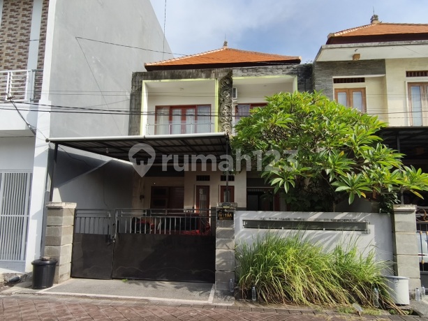 Rumah Modern Minimalis di Kuta Permai