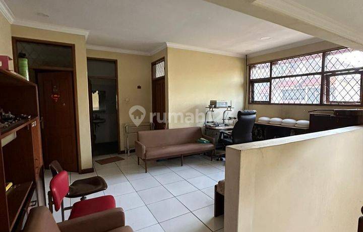 Rumah Nyaman Dan Strategis Di Tulip Permai 