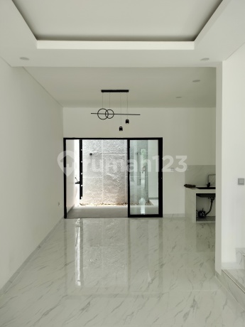 Rumah Baru di Metland Puri. Lokasi terdepan dari cluster Rumah Baru di Metland Puri. Lokasi terdepan dari cluster