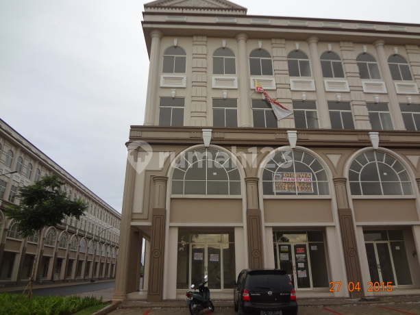 Ruko Hook Dijual Termurah di Green Lake City 6X15, Parkiran Paling Luas Ruko Hook Dijual Termurah di Green Lake City 6X15, Parkiran Paling Luas