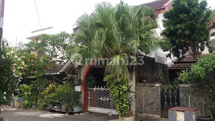 Dijual rumah bagus di Perumahan Barata - Karang Tengah Ciledug