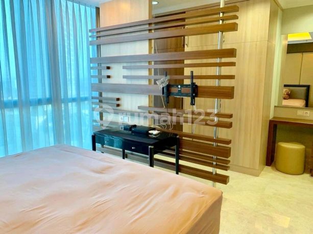 Windsor Puri Indah 2 Bedroom Furnished View City Private Lift Hadap Timur Laut