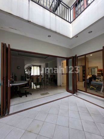 Alam Sutera Sitara Pelangi Hadap Utara Sudah Renovasi Luas 240 M2 Utara Bagus Rapi Siap Huni