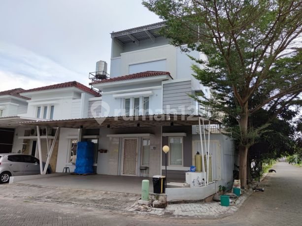 Rumah Cantik 3 Lantai Di The Clove Residence Tanjung Bunga