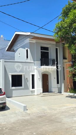 Dijual Rumah Baru 2 Lantai di Espana Tanjung Bunga Makassar