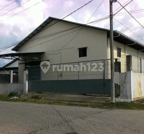 Gudang Sewa Murah Posisi Sudut di Pergudangan Parangloe, Makassar