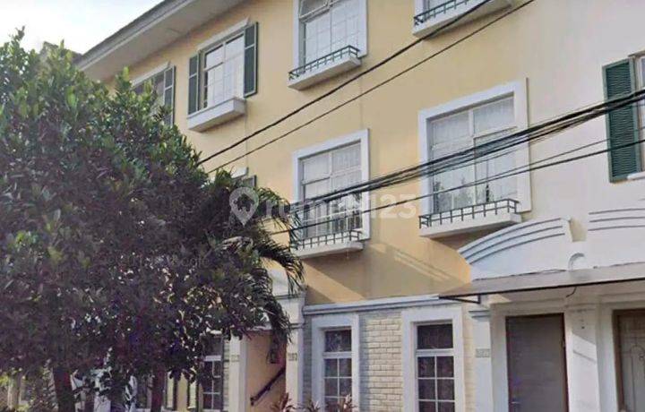 S M Property Townhouse Taman Hijau Lippo Karawaci Tangerang