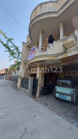 RUMAH 2 1/2 Lantai , saat ini digunakan untuk HOME INDUSTRI, bangunan kokoh, lokasi dekat Perum Villa Taman Kartini dan Giant RUMAH 2 1/2 Lantai , saat ini digunakan untuk HOME INDUSTRI, bangunan kokoh, lokasi dekat Perum Villa Taman Kartini dan Giant