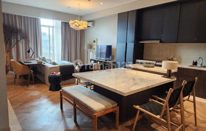 Senayan Residence one BR dijual kondisi fully furnished