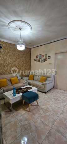 Rumah Cantik Di Graha Cinere Komplek Dekat Toll.