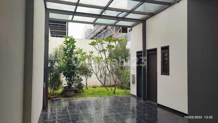 Rumah Mewah Dijual di Mekar Wangi Bandung - 4+1 Kamar, LT 300, Harga Nego! Rumah Mewah Dijual di Mekar Wangi Bandung - 4+1 Kamar, LT 300, Harga Nego!