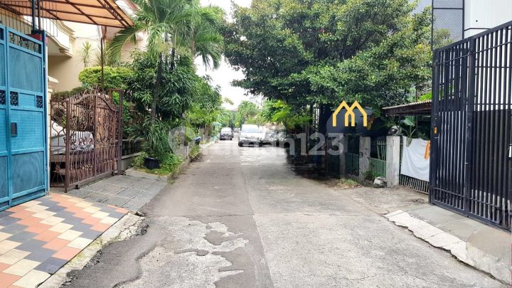 Dijual Rumah Tua SHM hitung KAVLING saja di PLUIT BARAT