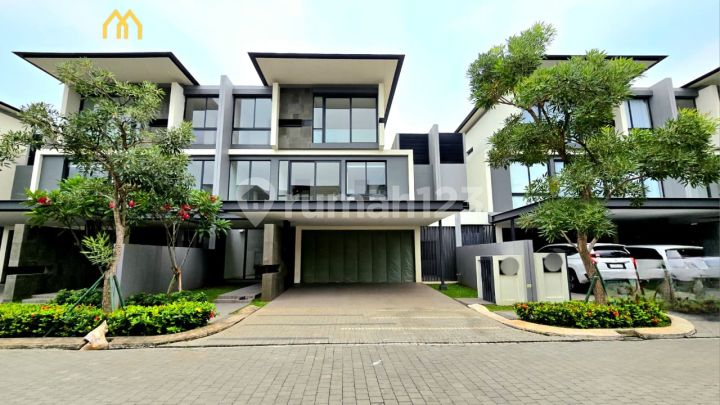 Quick Sale Lyndon Navapark Eligible for Mortgage Furnished With Swimming Pool & Lift