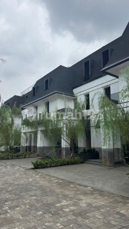 Rumah Mewah 3 Lantai di Komplek Eksklusif Pondok Indah - Ada Rooftop, Dekat Pim