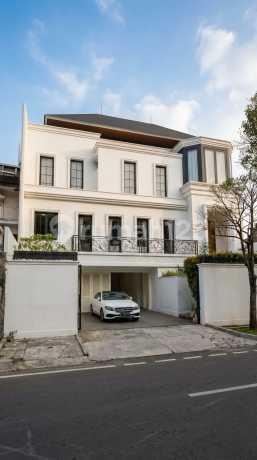 Langka! Rumah Mewah Semi Furnished di Kebayoran Baru, Jalan Lebar, Dekat Scbd & Gunawarman