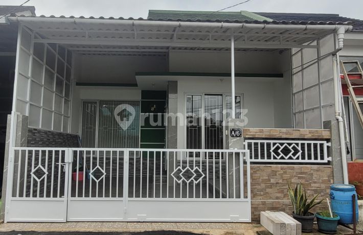 For Sale, Second-Hand House, Move-In Ready, Location Permata Pamulang. For Sale, Second-Hand House, Move-In Ready, Location Permata Pamulang.