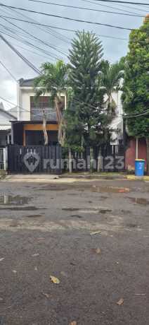 Dijual Cepat (Bu) Rumah 2 Lantai Full Furnice Lokasi Permata Pamulang Dijual Cepat (Bu) Rumah 2 Lantai Full Furnice Lokasi Permata Pamulang