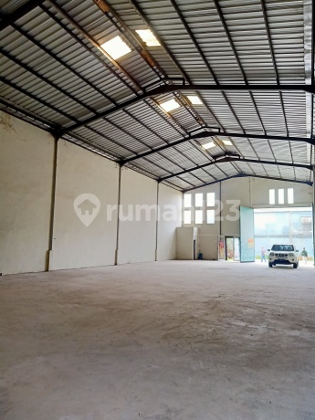 Warehouse/Workshop in Bizhub Serpong warehouse, ready for use.