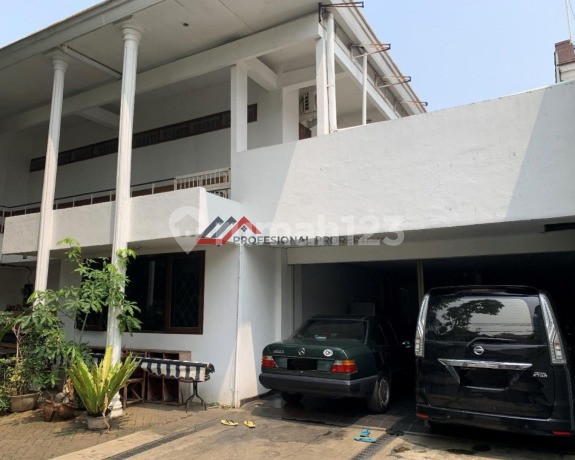 Rumah Hitung Tanah Lokasi Bagus Strategis Dekat ke Sudirman di Kebayoran Baru Jakarta Selatan Rumah Hitung Tanah Lokasi Bagus Strategis Dekat ke Sudirman di Kebayoran Baru Jakarta Selatan