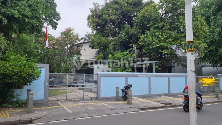 Turun Harga Gedung Kantor Komersil Dibawah Harga NJOP di Kemang Raya Jakarta Selatan