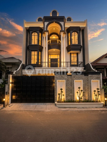 Brand New American Style Lux With Private Lift Dipejaten Barat Kemang Jakarta Selatan