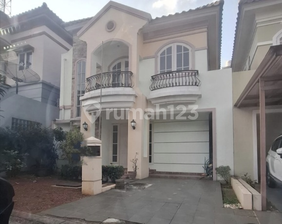 House for Sale in Taman Puri Bintaro Sector 9, South Tangerang.