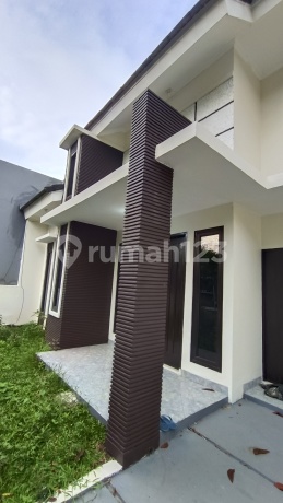 House for Sale in a Cluster in BSD Serpong, South Tangerang