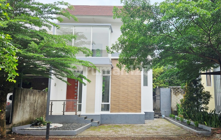 New Grow Concept House in Cinangka Valley Townhouse