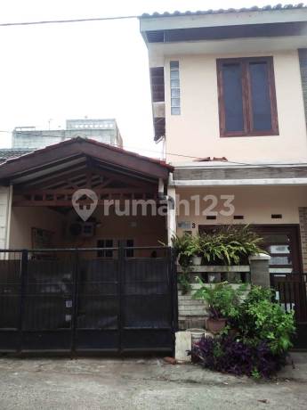 Rumah Murah 1.5 Lantai di Taman Tiga Putra