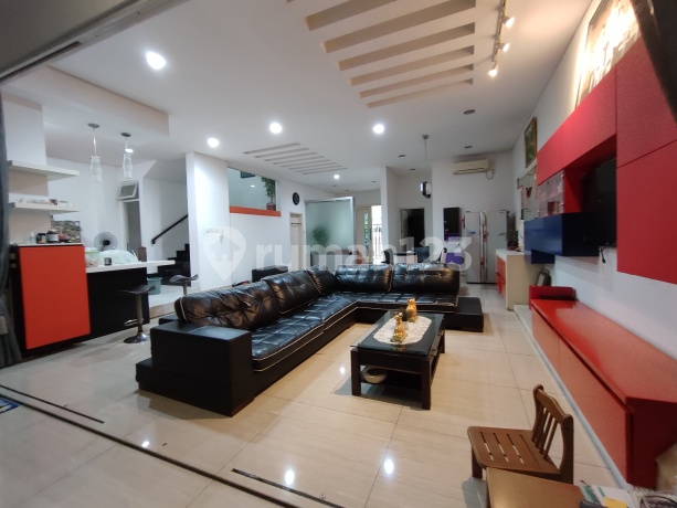Puri Media Boulevard House Near Puri Indah Mall and Toll Access Puri Media Boulevard House Near Puri Indah Mall and Toll Access