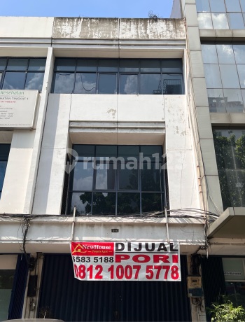 Nice 3-Storey Shop House in Sunter