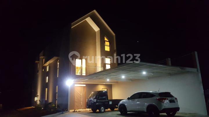 Rumah Lux Mustika Hegar Regency Margacinta Depan Borma Jarang Ada