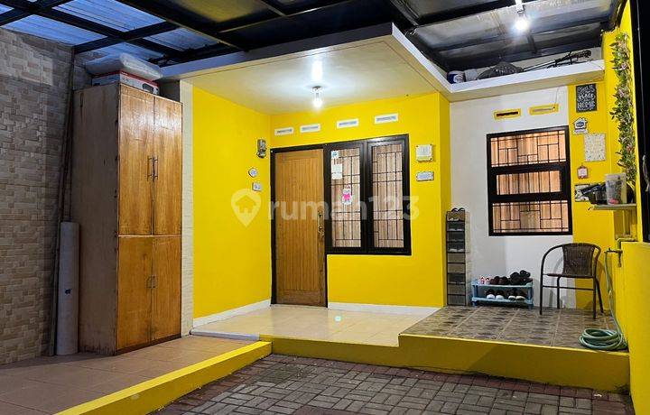 Jual cepat, rumah cantik The Nanjung Regency siap huni plus FURNITURED
