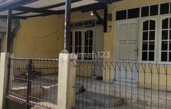 Dijual Rumah Strategis Dekat Griya, Komplek Perumnas Antapani Kota Bandung