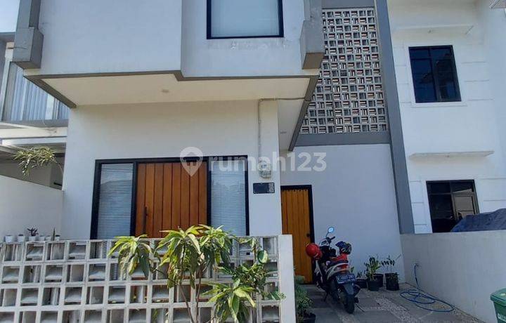 Dijual Cepat, Rumah Bagus Minimalis Modern Cisaranten Siap Huni 2,5 Lantai