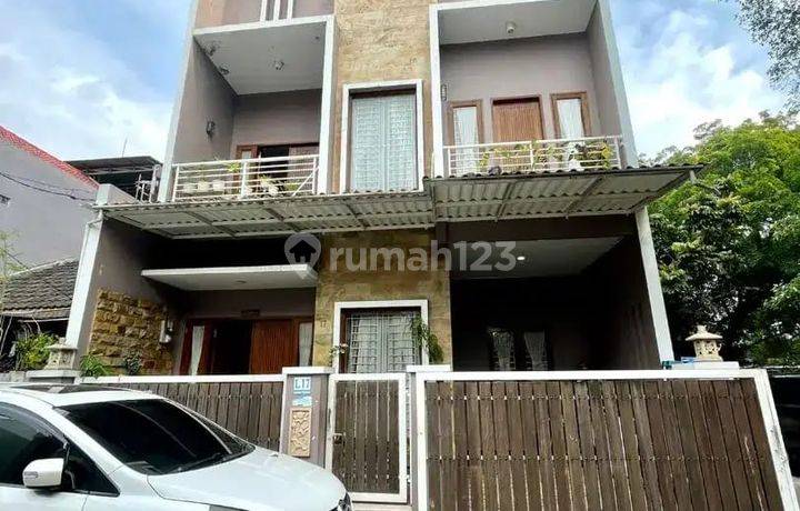 Dijual Rumah Komplek Buana Permai Mewah 3,5 Lantai Semi Furnish