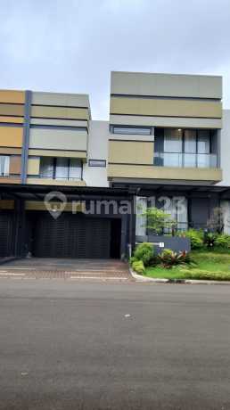 Rumah Sultan 3 Lantai di Mozart Gading Serpong Rumah Sultan 3 Lantai di Mozart Gading Serpong