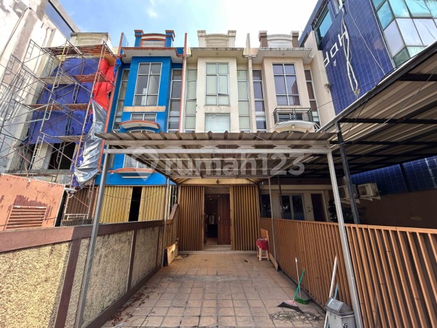 Ruko Bagus Cocok Untuk Bisnis Akses Jalan Raya Utama 390 m2 SHM Tebet, Jakarta Selatan Ruko Bagus Cocok Untuk Bisnis Akses Jalan Raya Utama 390 m2 SHM Tebet, Jakarta Selatan