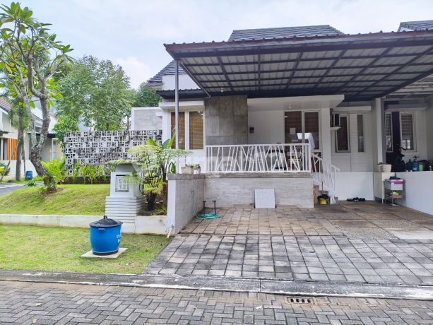 Fully Furnished Hook House in BSB City Mijen Graha Taman Pelangi