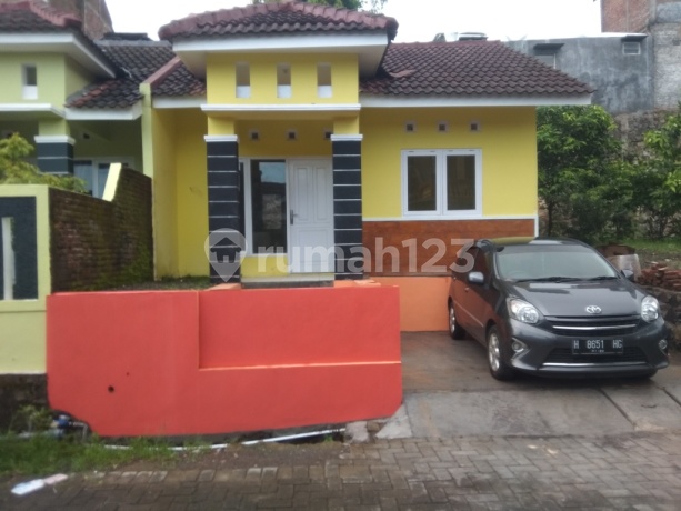 Rumah di Banyumanik Gedawang Permai 3 bisa KPR Sejuk Bebas Banjir Rumah di Banyumanik Gedawang Permai 3 bisa KPR Sejuk Bebas Banjir