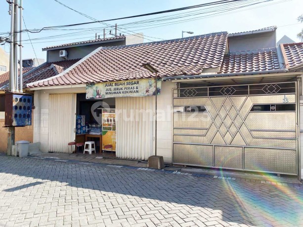 House in Kebraon Indah Permai, West Surabaya (Next to Grand Harvest), Excellent + Well-Maintained, Ready to Occupy!!!
