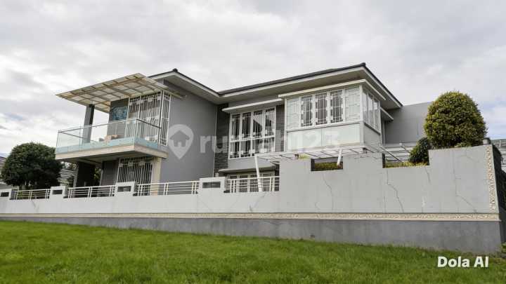 Rumah di Resor Dago Pakar Golf Island dengan View yang Memukau Rumah di Resor Dago Pakar Golf Island dengan View yang Memukau