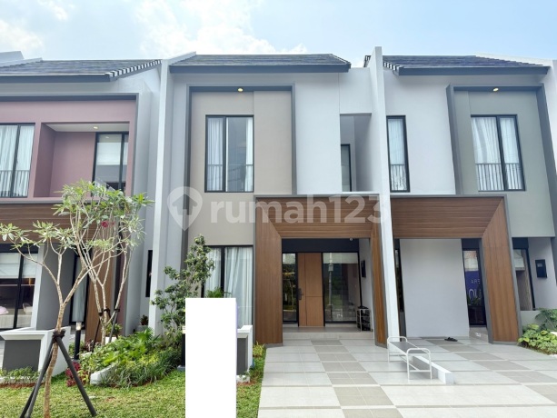 Rumah Alam Sutera 2 Lantai Dekat Ikea Pintu Akses Tol Jakarta Bisa KPR