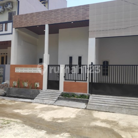 Dijual Siap Huni Rumah Hoek di Perum Irigasi Danita Bekasi