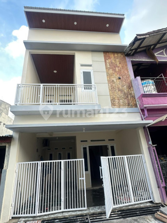 Rumah Cakep Siap Huni Kranggan Permai Bebas Banjir 2 Lantai Recommend di Cibubur Bebas Banjir
