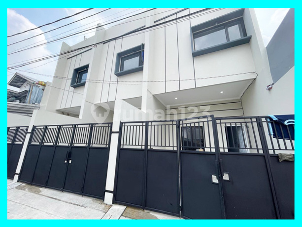 Chandra Rumah Baru Uk 4.3X12m di Jelambar