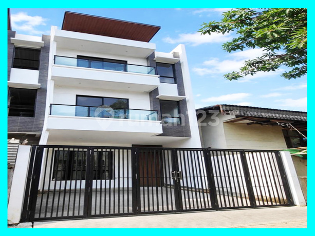 Chandra Rumah Baru Ukuran 5X15m di Komplek Taman Ratu