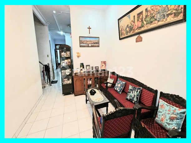 Chandra Rumah 2 Lantai Ukuran 7X25m di Komplek Taman Harapan Indah Jelambar