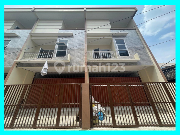 Chandra Rumah Baru Ukuran 4X14m di Jelambar